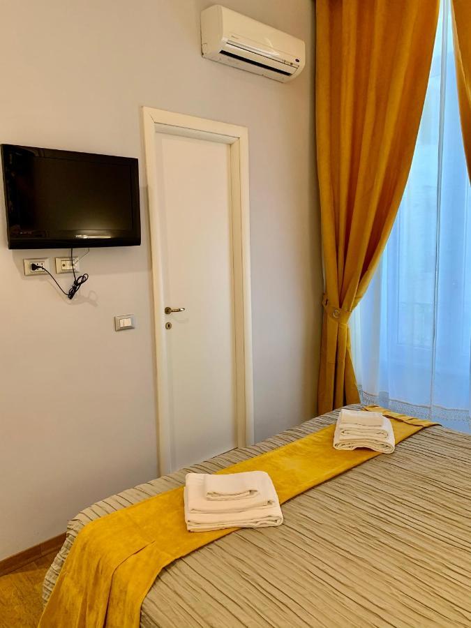 Bed and Breakfast Domus Via Veneto Рим Екстер'єр фото