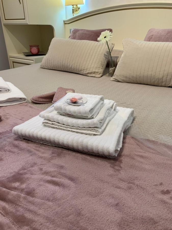 Bed and Breakfast Domus Via Veneto Рим Екстер'єр фото