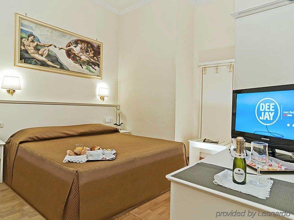 Bed and Breakfast Domus Via Veneto Рим Екстер'єр фото