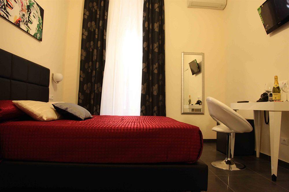 Bed and Breakfast Domus Via Veneto Рим Екстер'єр фото