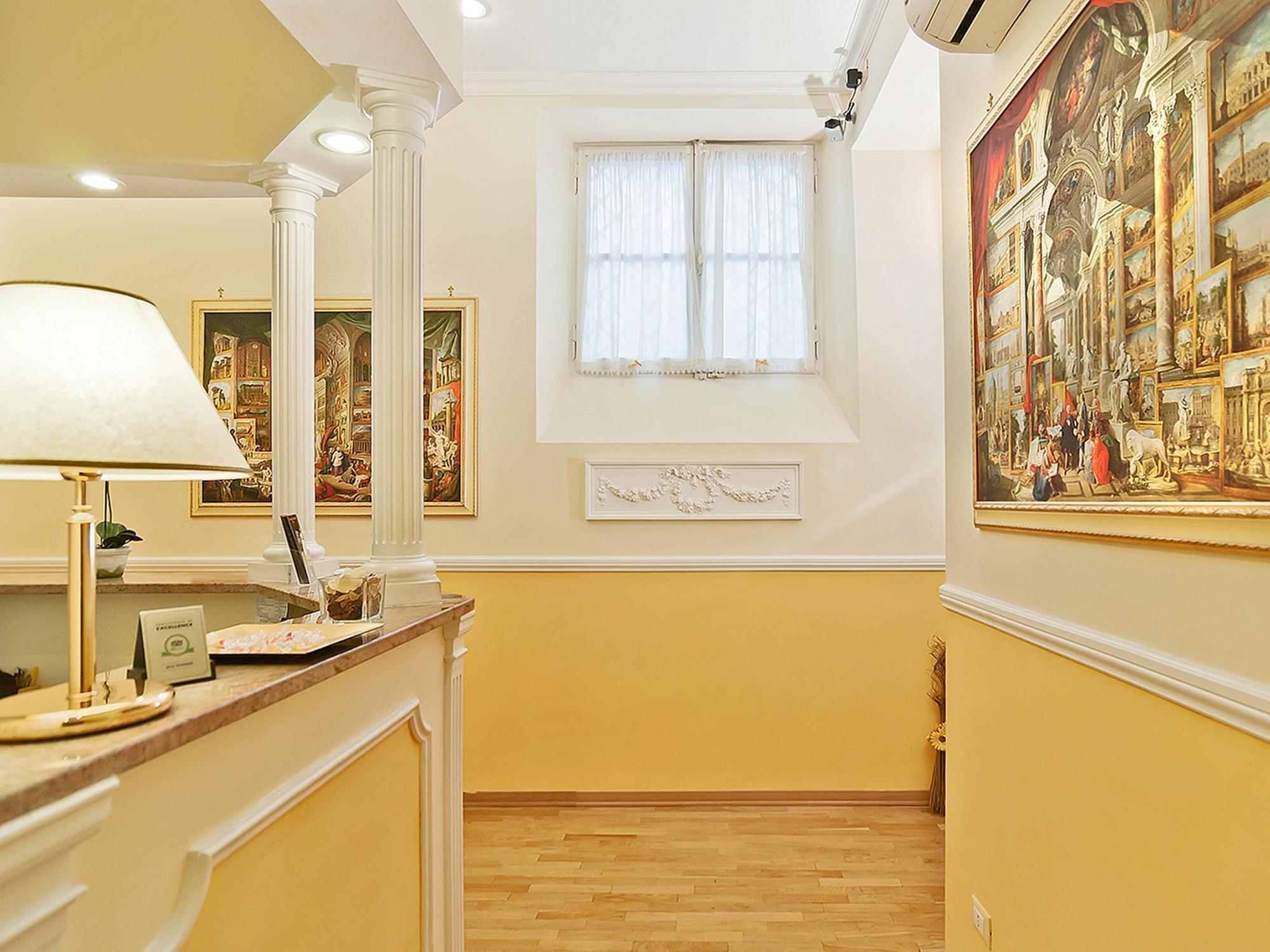 Bed and Breakfast Domus Via Veneto Рим Екстер'єр фото