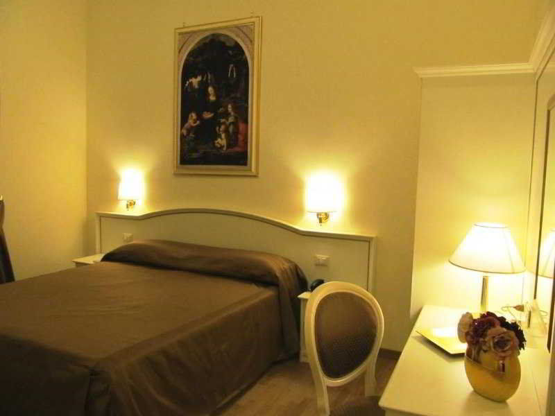Bed and Breakfast Domus Via Veneto Рим Екстер'єр фото