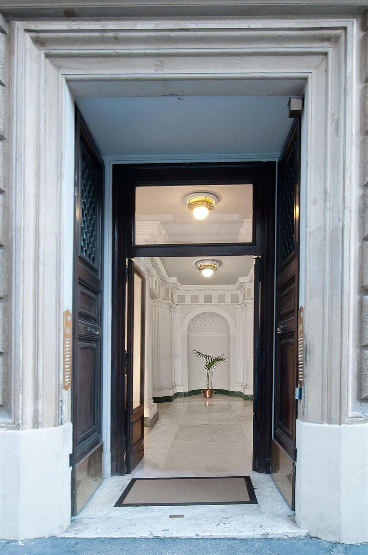 Bed and Breakfast Domus Via Veneto Рим Екстер'єр фото